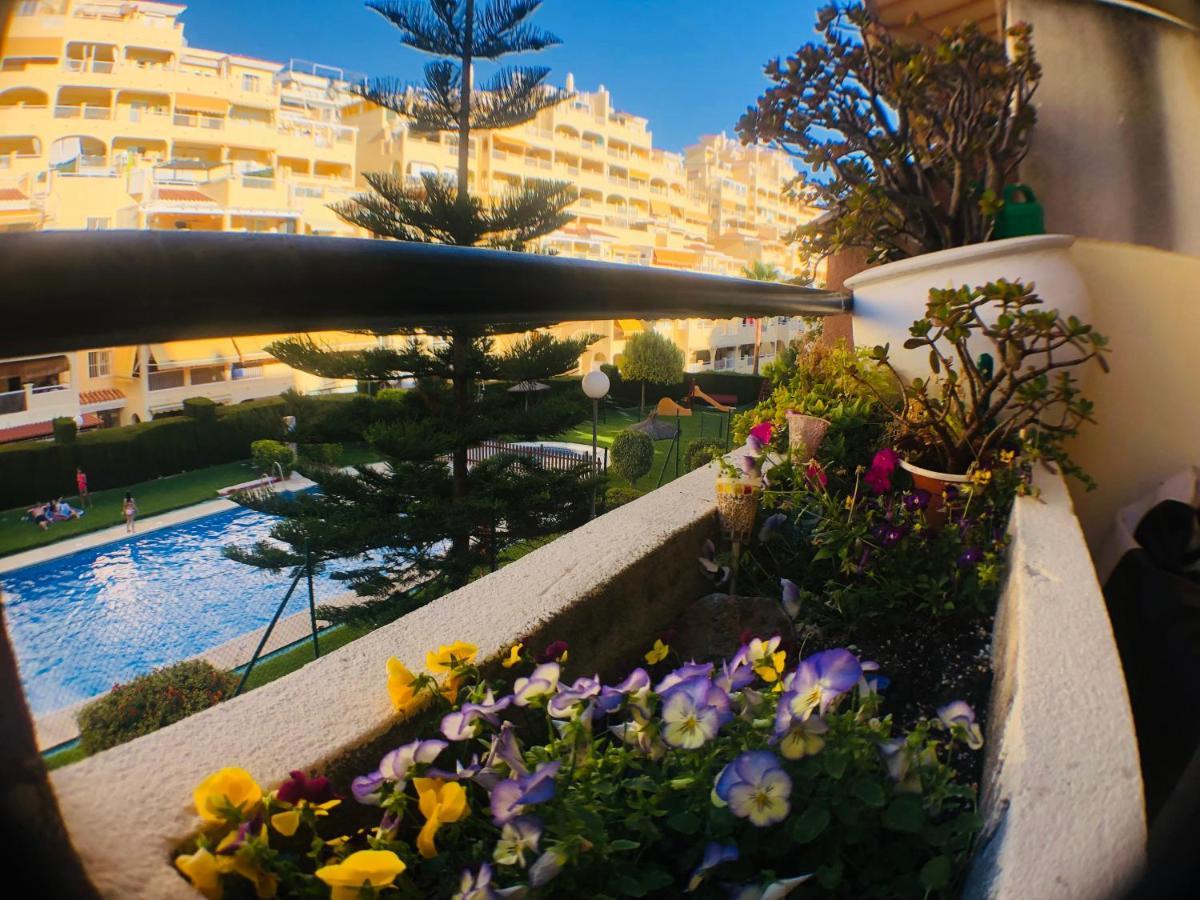 Piso En Zona Tranquila De - Torrequebrada Golf Apartment Benalmadena Luaran gambar